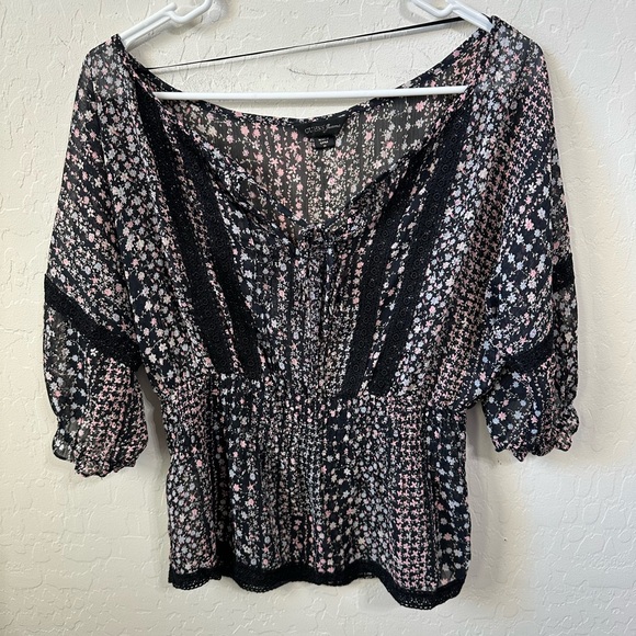 Guess Black and White Smocked Peplum Blouse - Picture 1 of 2